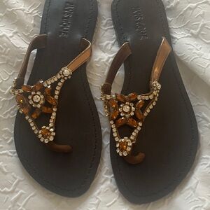 NEW MYSTIQUE BRONZE JEWELED SANDALS 10 gorgeous